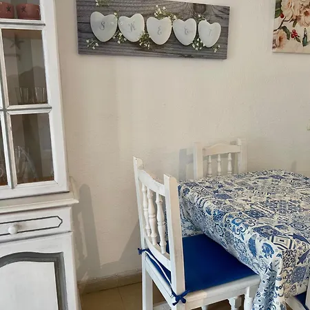 One-bedroom With Pool At Bounganvillas San Eugenio Апартаменти