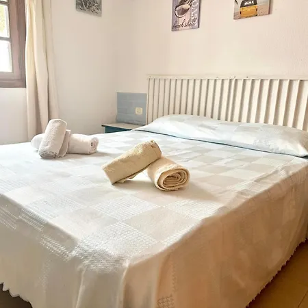 Apartamento Apartments With Pool At Bounganvillas San Eugenio *