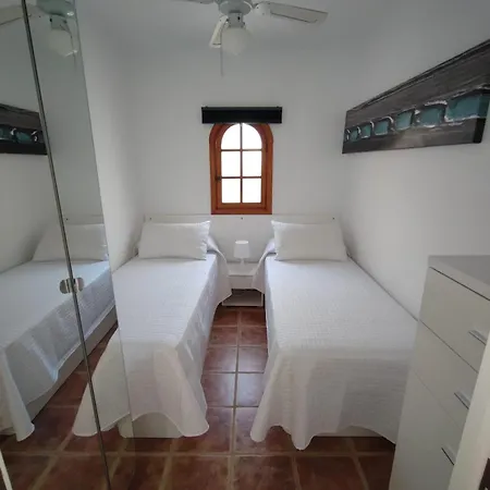 Apartment With Pool At Bounganvillas San Eugenio *