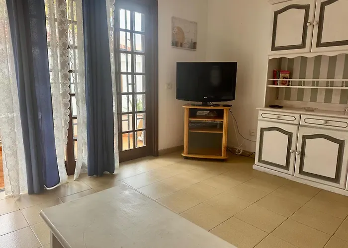 Apartamento One-bedroom With Pool At Bounganvillas San Eugenio *